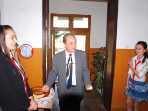 922300_607915962569493_1165205755_o